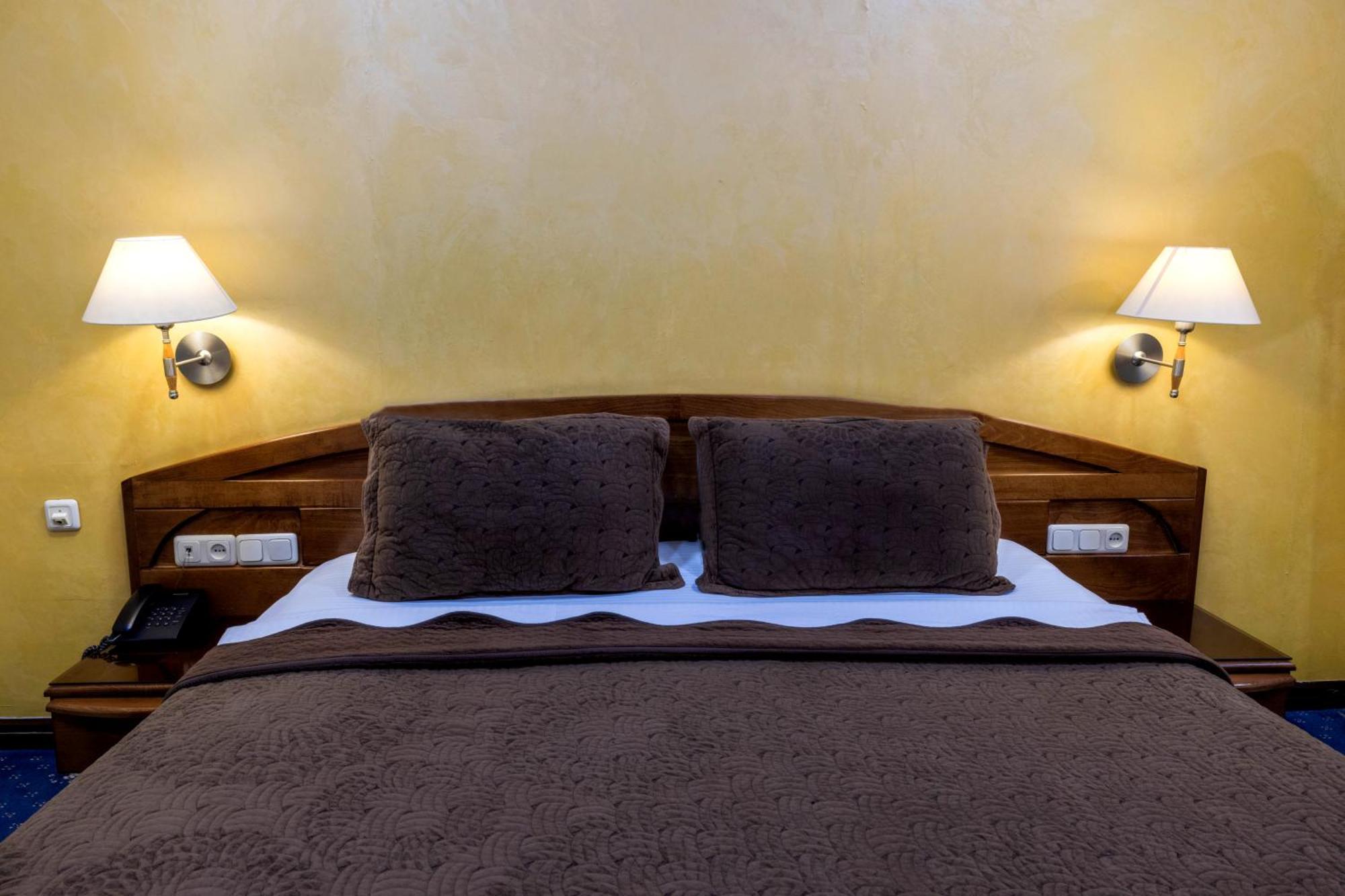 יירבאן Ararat Hotel מראה חיצוני תמונה