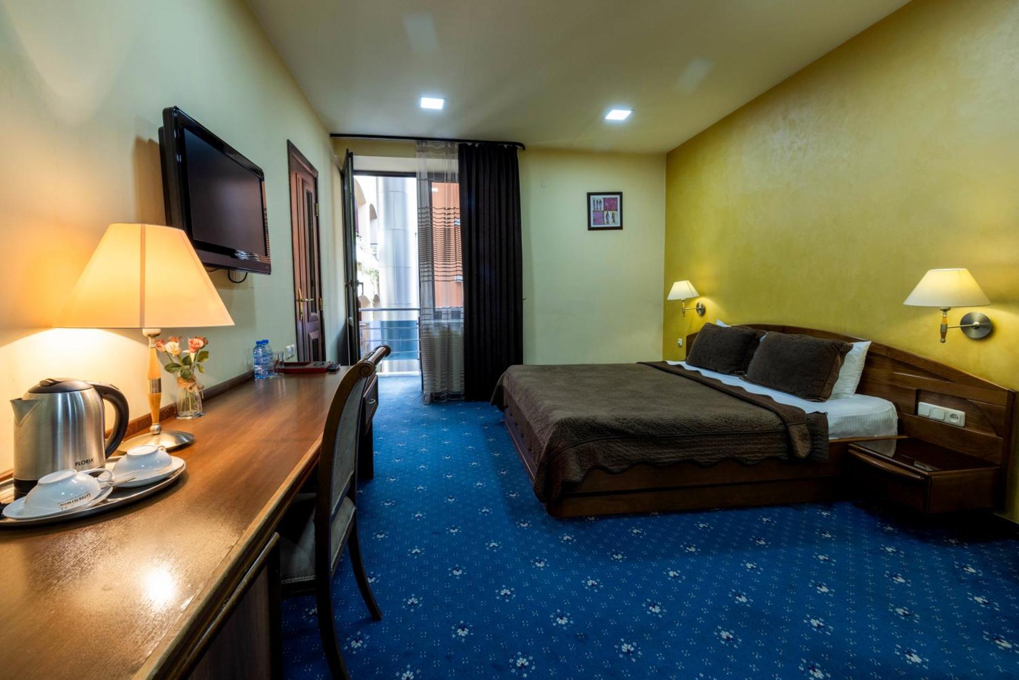 יירבאן Ararat Hotel מראה חיצוני תמונה