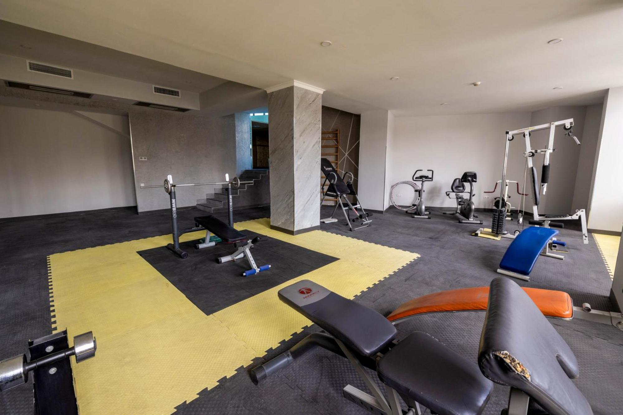 יירבאן Ararat Hotel מראה חיצוני תמונה