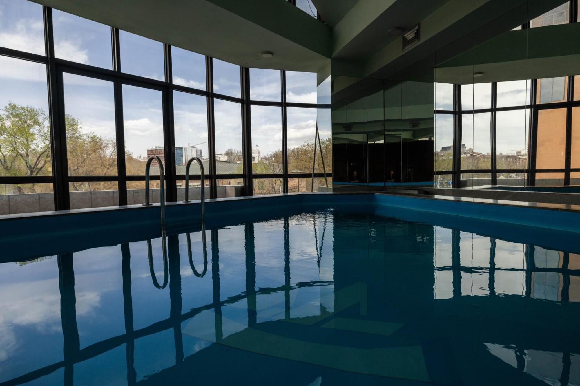יירבאן Ararat Hotel מראה חיצוני תמונה