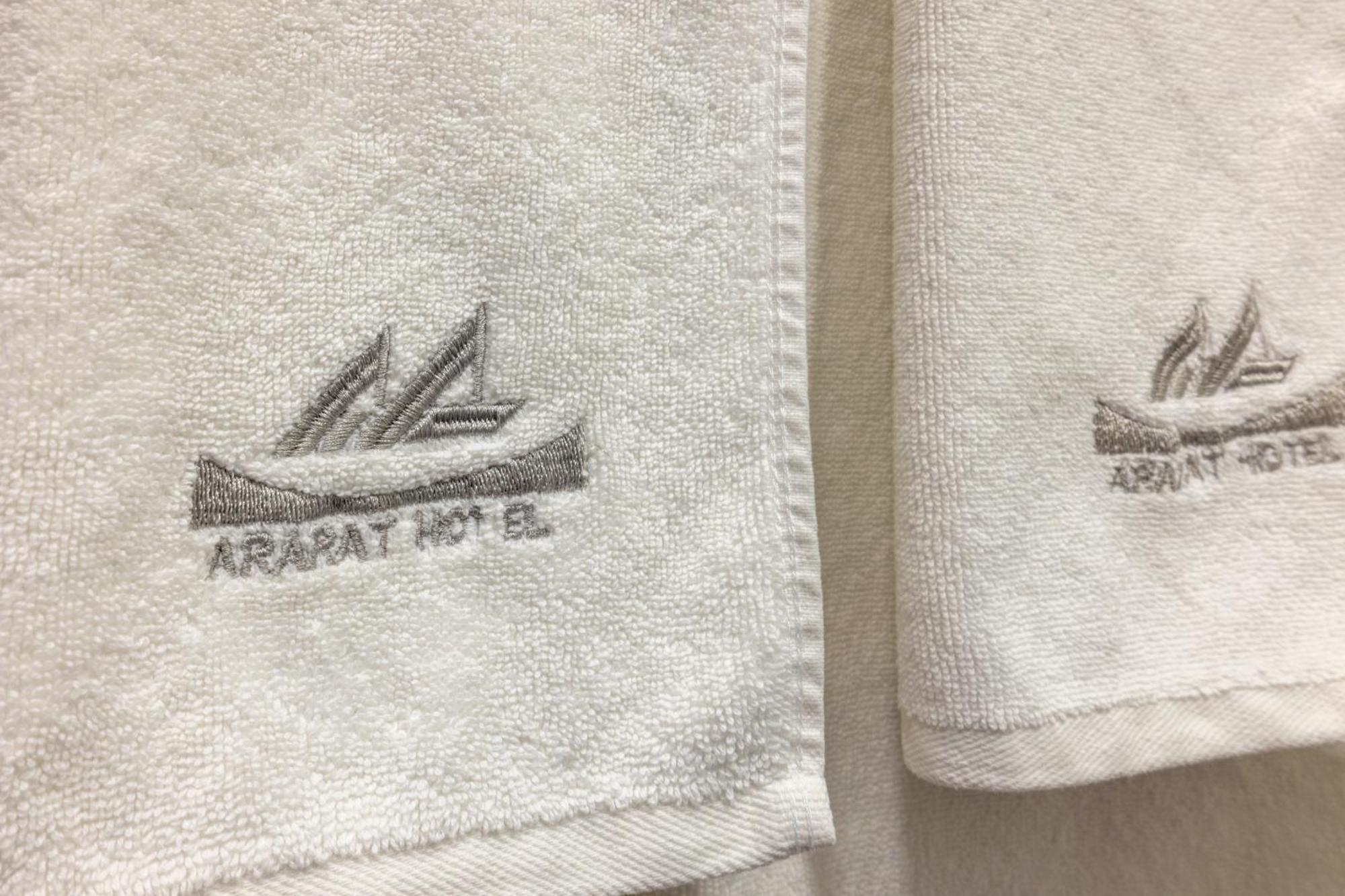 יירבאן Ararat Hotel מראה חיצוני תמונה