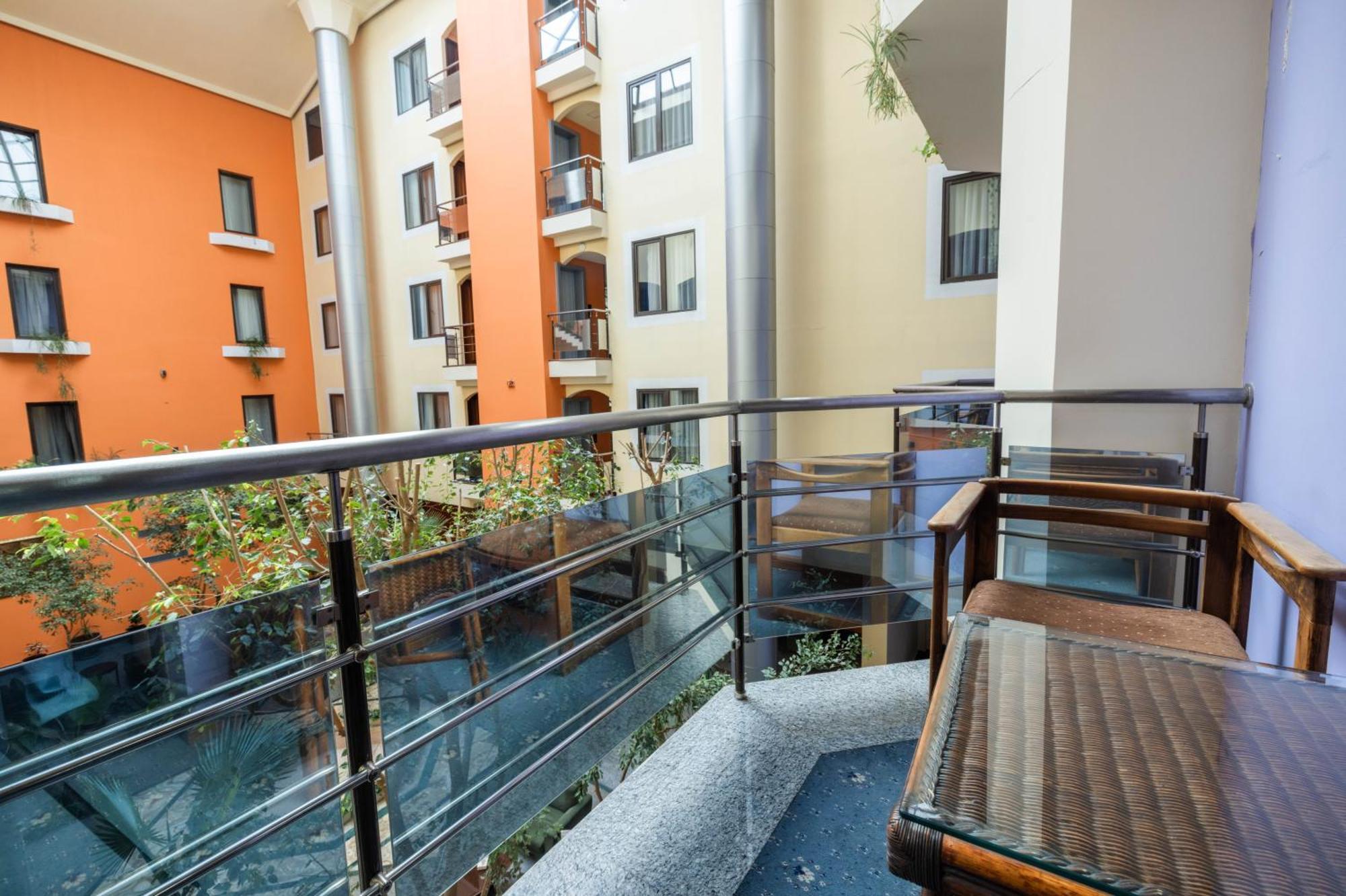 יירבאן Ararat Hotel מראה חיצוני תמונה