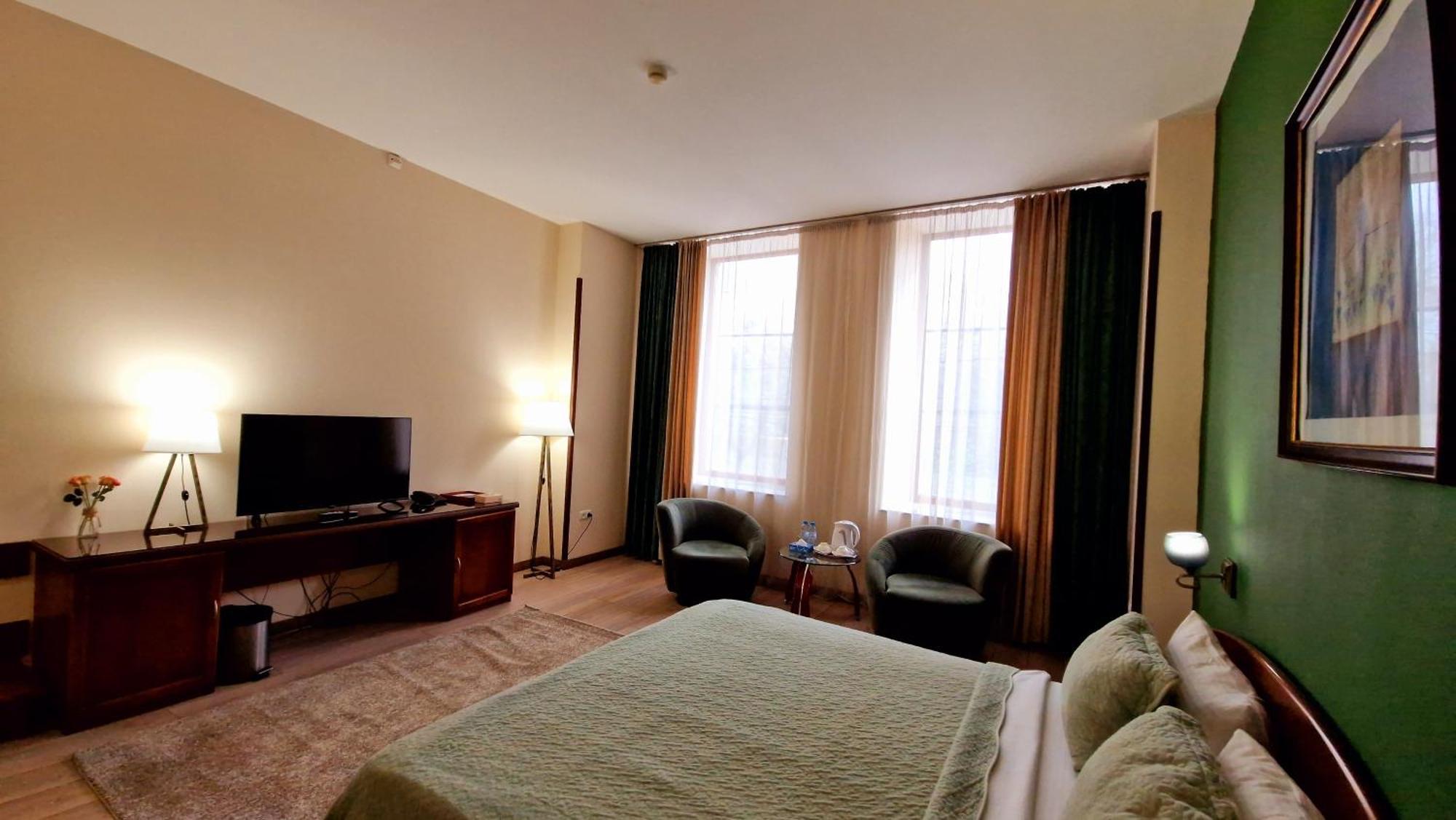יירבאן Ararat Hotel מראה חיצוני תמונה