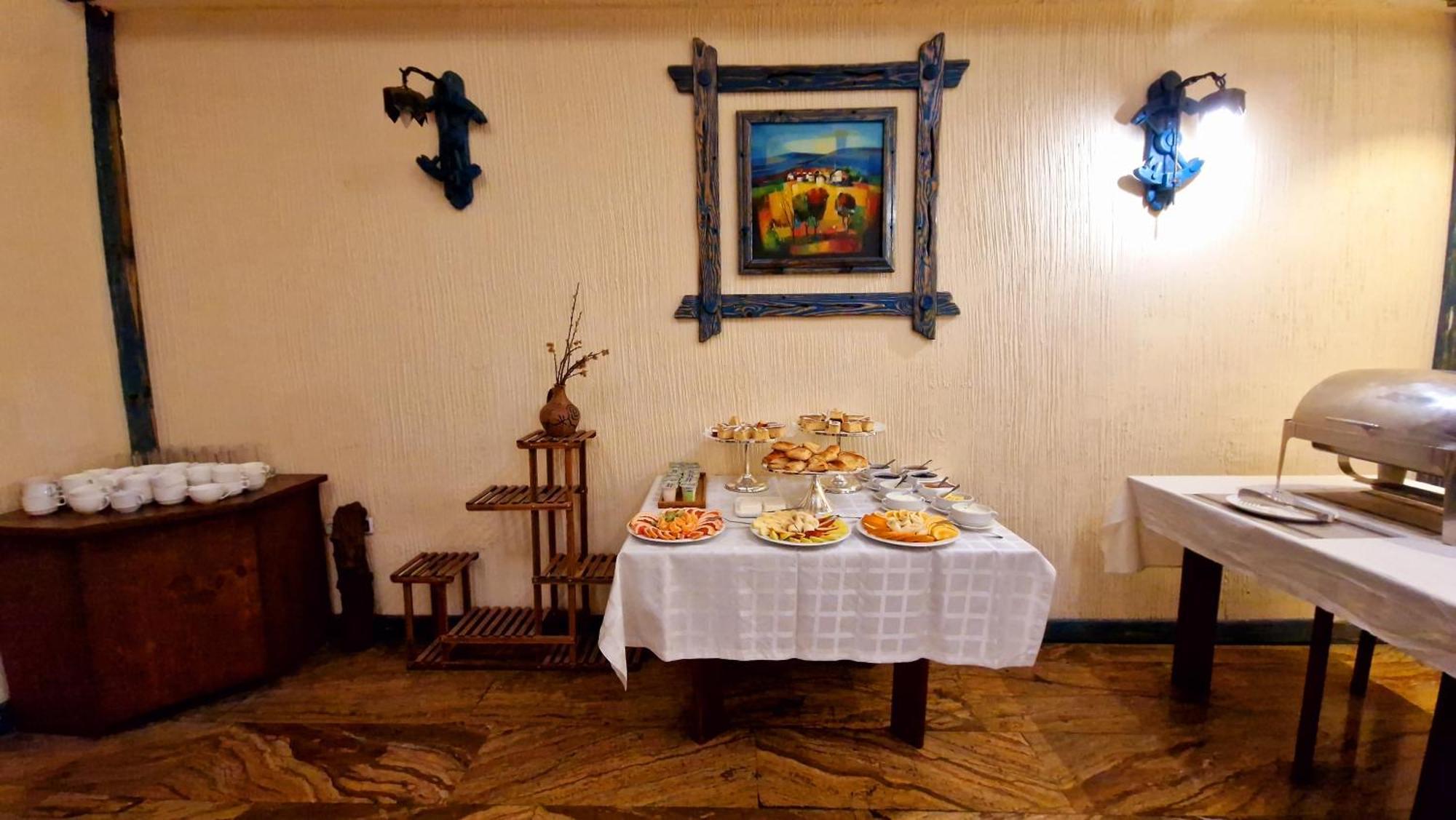 יירבאן Ararat Hotel מראה חיצוני תמונה