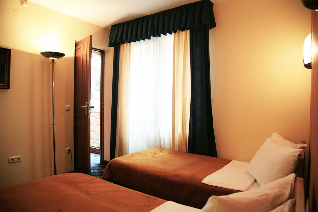 יירבאן Ararat Hotel מראה חיצוני תמונה