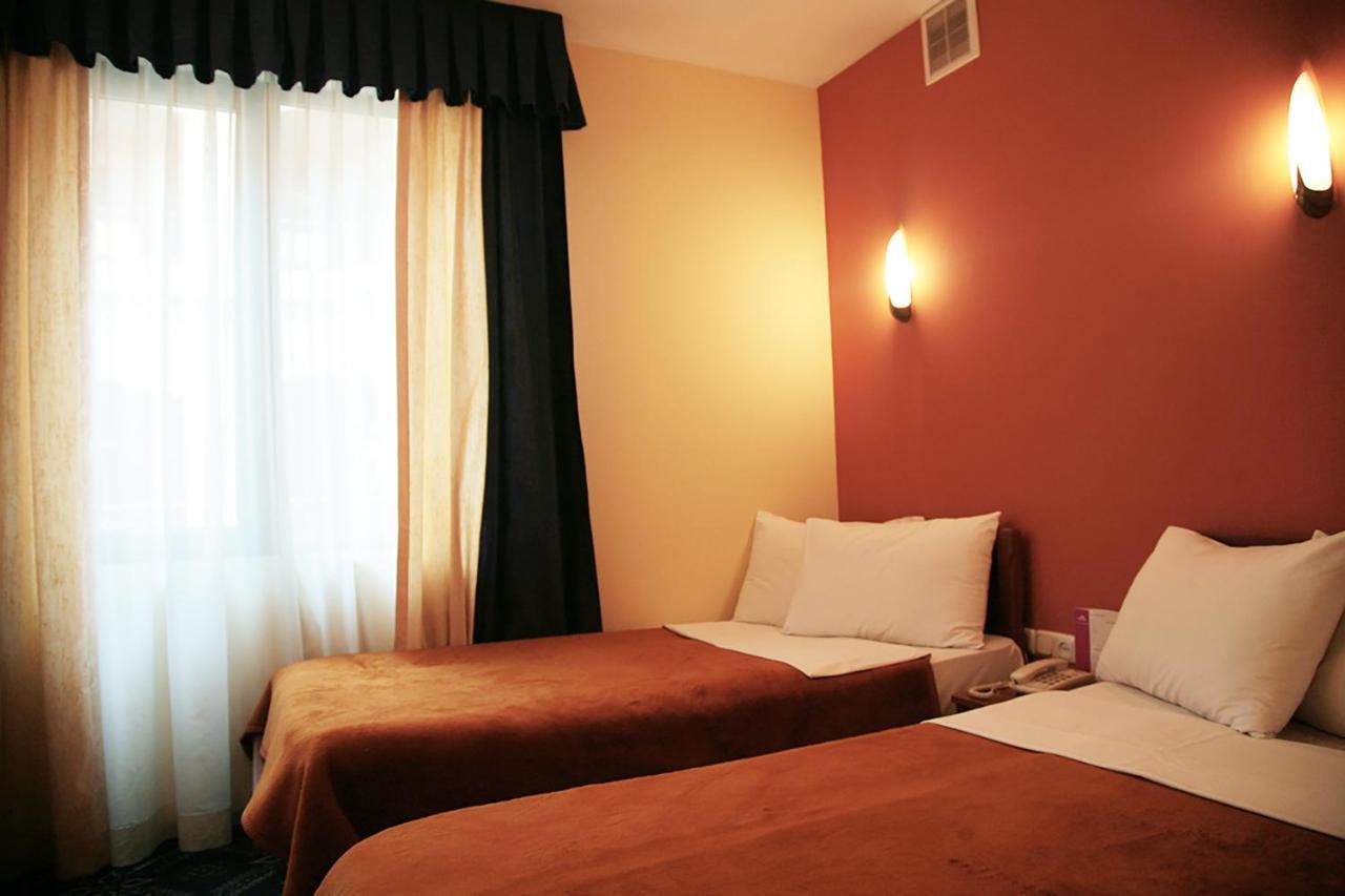 יירבאן Ararat Hotel מראה חיצוני תמונה